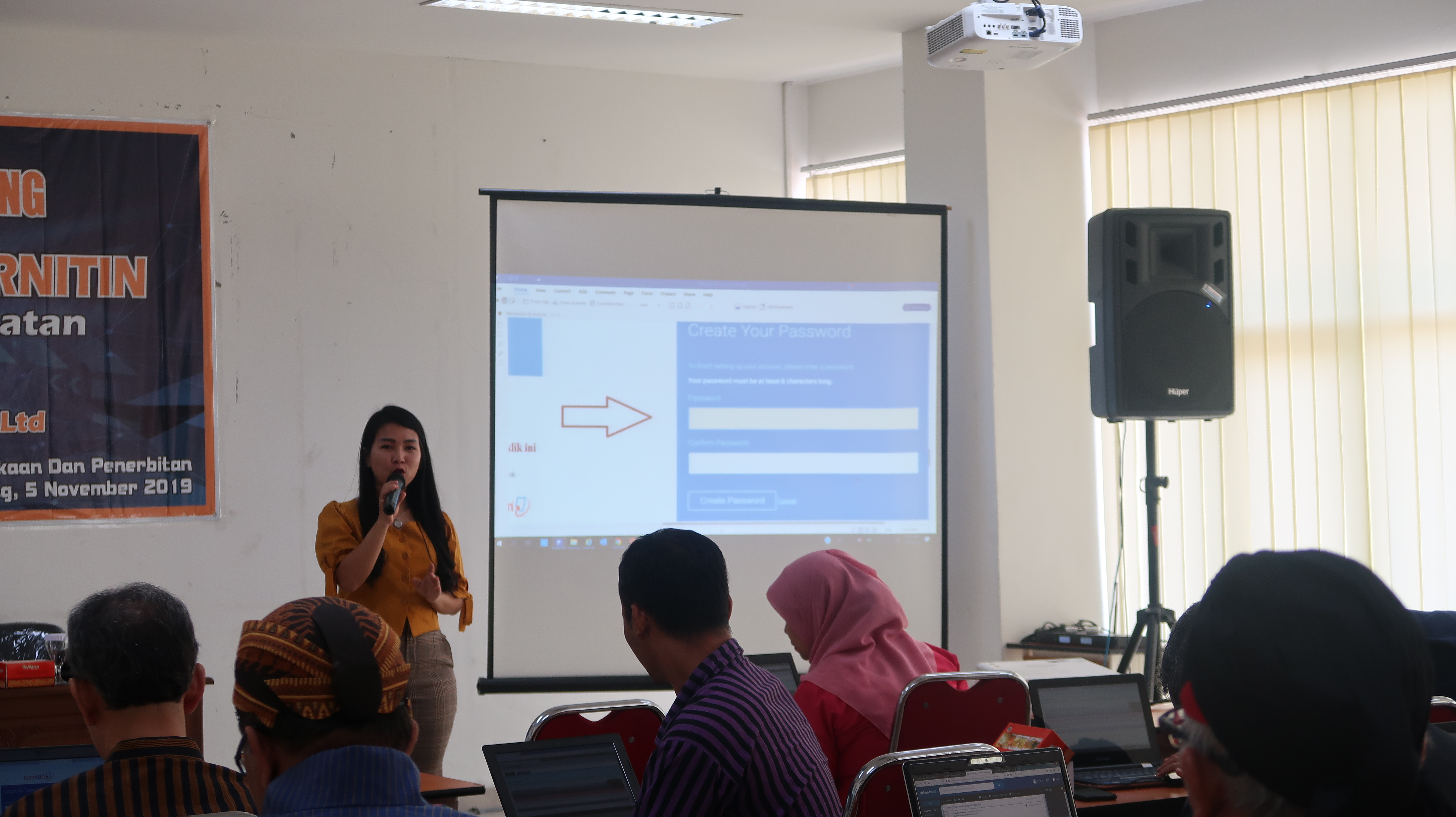 PERPUSTAKAAN PIP SEMARANG SELENGGARAKAN PELATIHAN PEMANFAATAN TURNITIN BAGI DOSEN PEMBIMBING DI LINGKUNGAN PIP SEMARANG