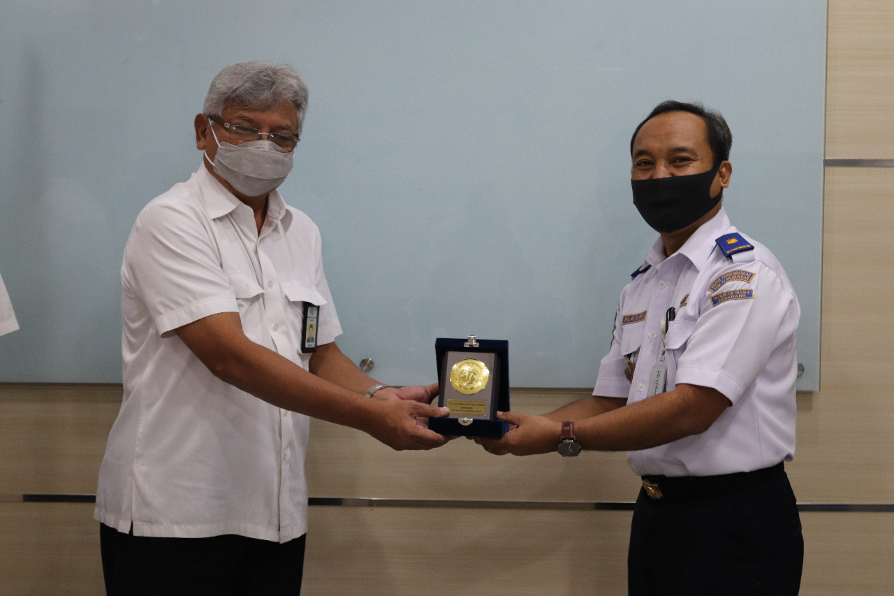 KUNJUNGAN KERJA POLITEKNIK PEKERJAAN UMUM KE PERPUSTAKAAN PIP SEMARANG