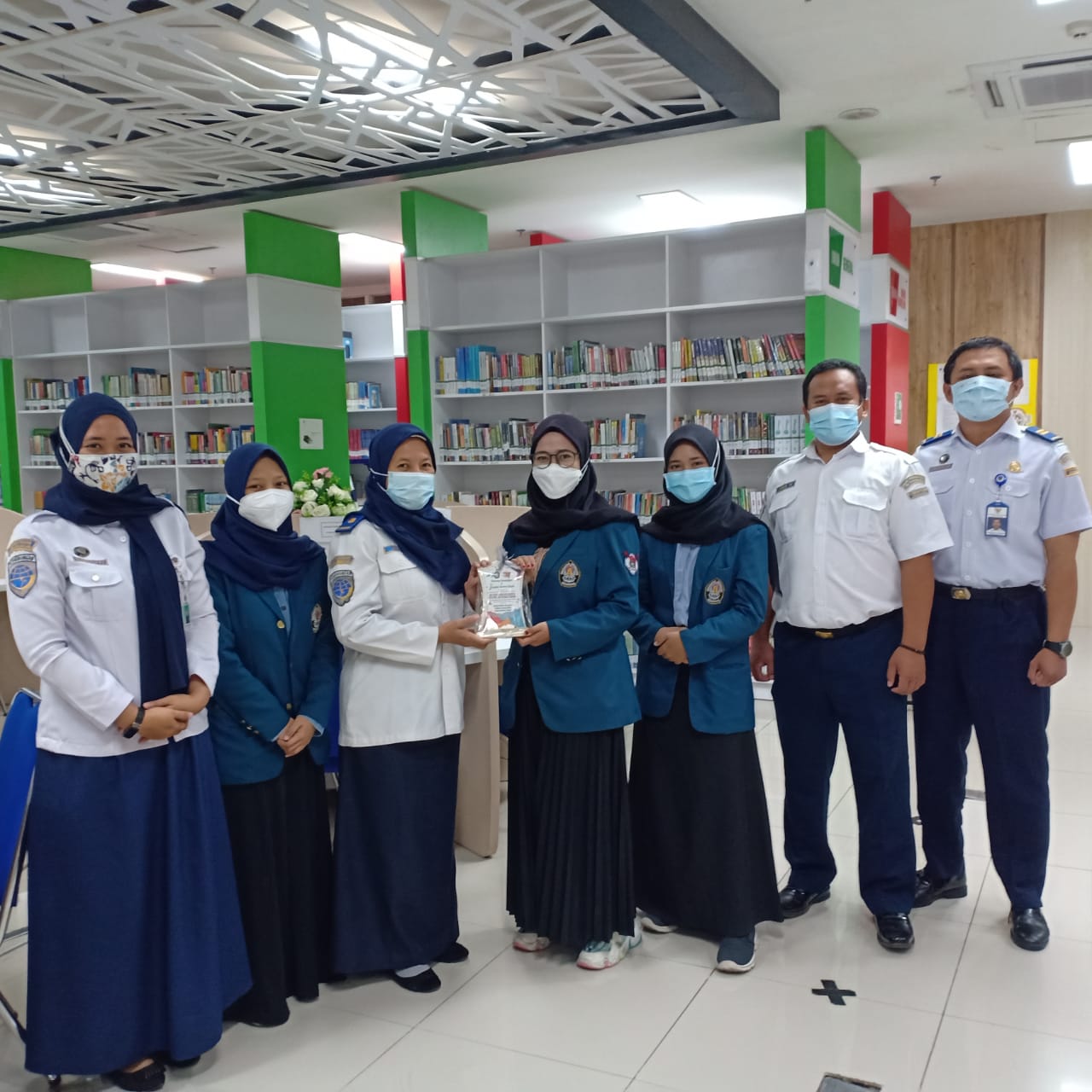 PERPUSTAKAAN PIP SEMARANG MENERIMA MAHASISWA UNIVERSITAS DIPONEGORO MELAKUKAN MAGANG PRAKTIK MATA KULIAH JOB TRAINING.