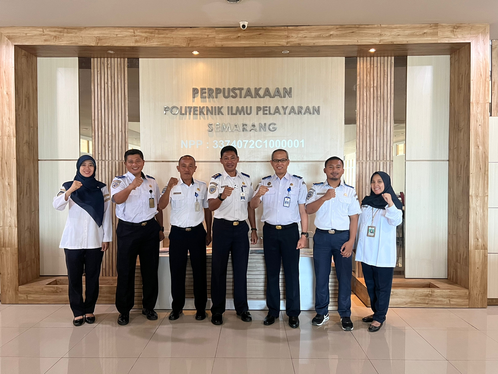 STUDI BANDING POLTEKPEL MALAHAYATI KE PERPUSTAKAAN PIP SEMARANG